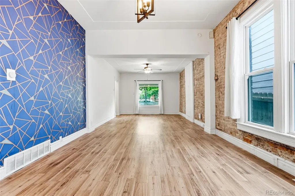 3251 Lawrence Street Denver CO 80205