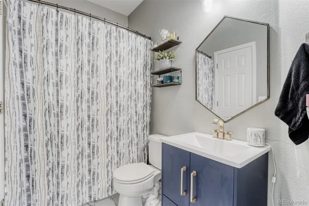 2624 S Gibralter Street Aurora CO 80013
