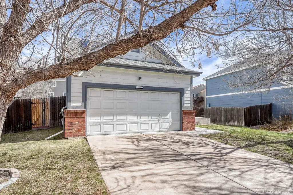2624 S Gibralter Street Aurora CO 80013