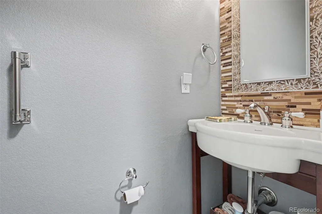 5155 W Quincy Avenue Denver CO 80236