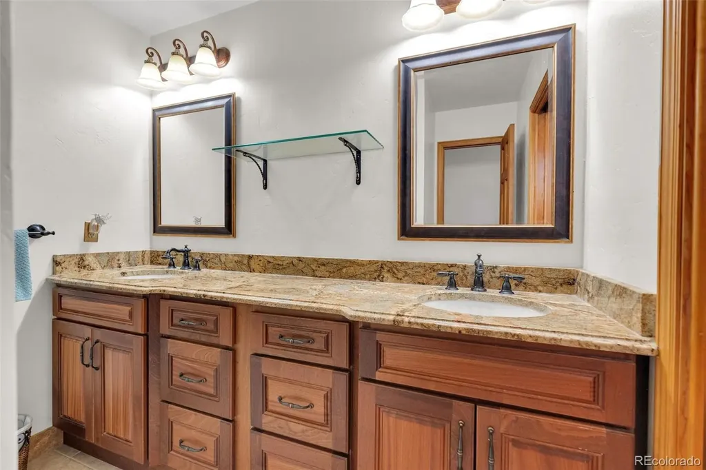 8057 Bannock Drive Larkspur CO 80118