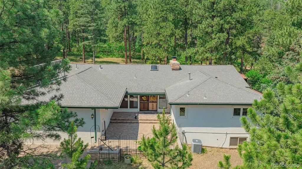 8057 Bannock Drive Larkspur CO 80118