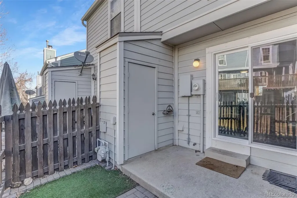 10142 W Dartmouth Avenue Lakewood CO 80227