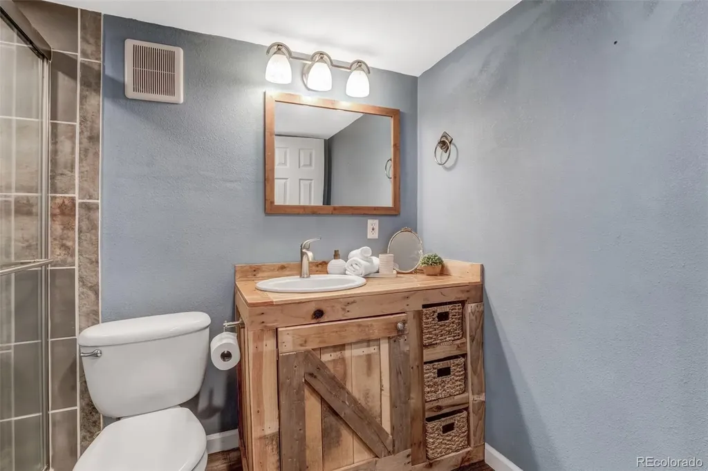 10142 W Dartmouth Avenue Lakewood CO 80227