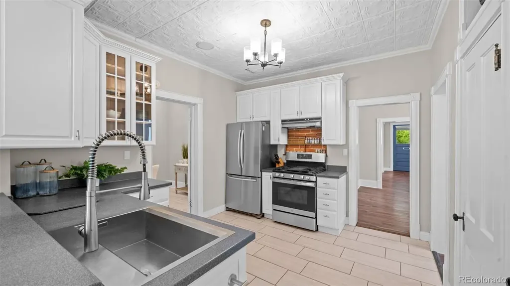 1527 N Nevada Avenue Colorado Springs CO 80907