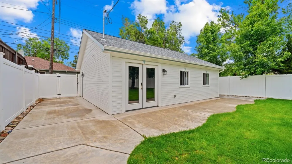 1527 N Nevada Avenue Colorado Springs CO 80907