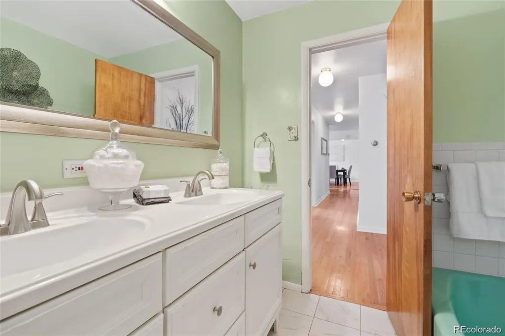 2311 S Jasmine Place Denver CO 80222