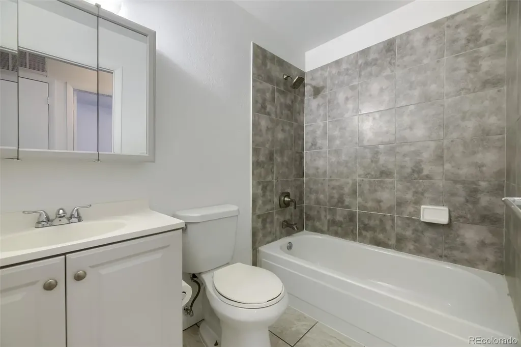 1246 Sable Boulevard Aurora CO 80011