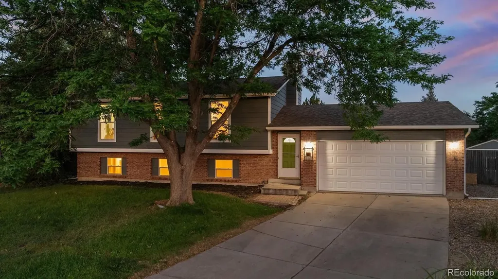 8074 S Estes Court Littleton CO 80128