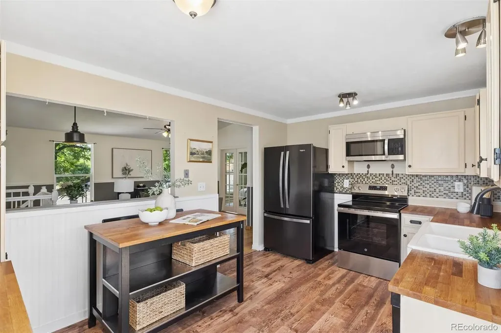 8074 S Estes Court Littleton CO 80128