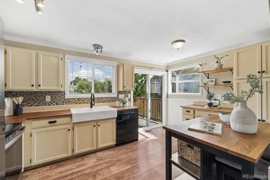 8074 S Estes Court Littleton CO 80128