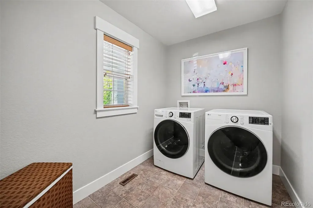 3156 Elmira Court Denver CO 80238
