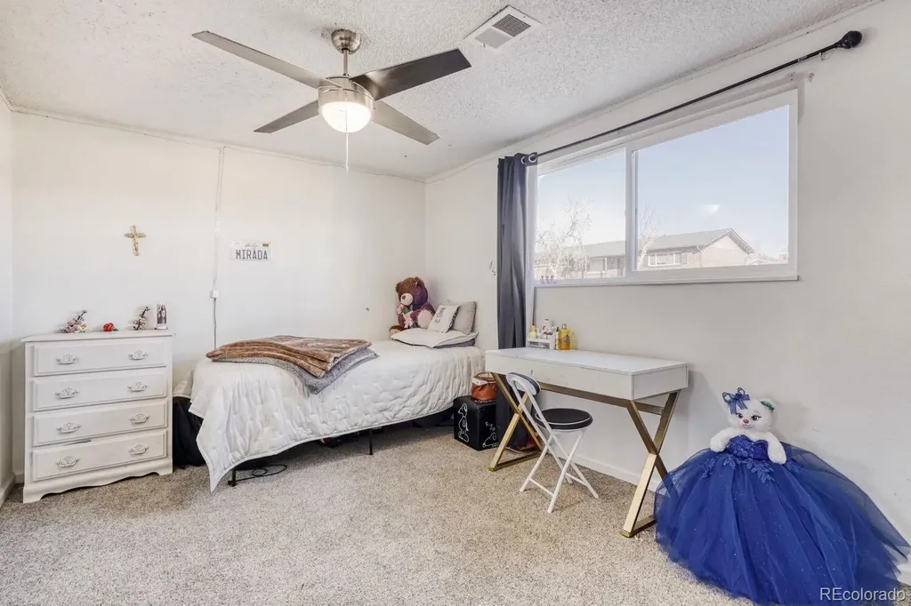 5303 Elkhart Denver CO 80239