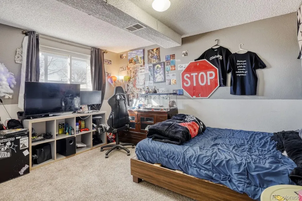5303 Elkhart Denver CO 80239