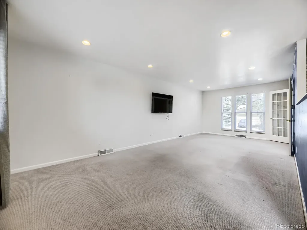 8874 W Harvard Drive Lakewood CO 80227
