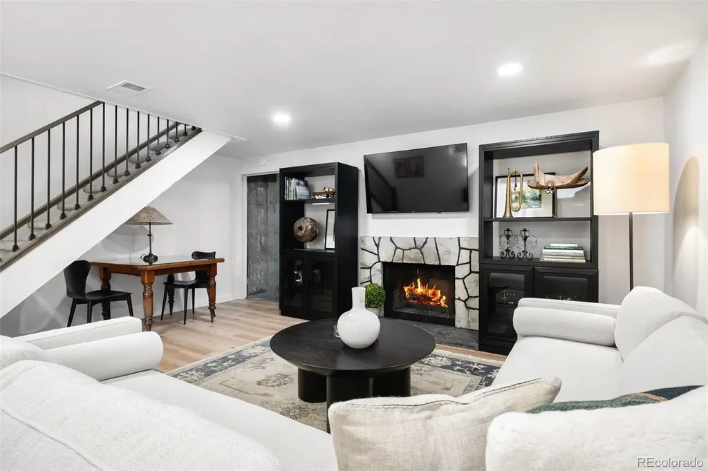 4202 E Maplewood Way Centennial CO 80121