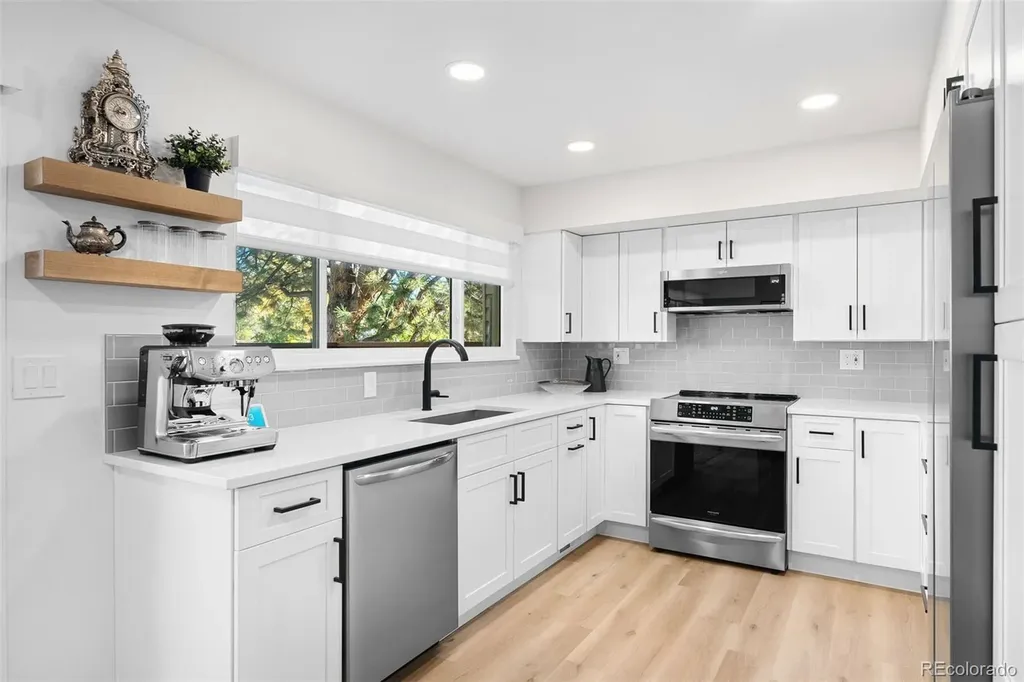 4202 E Maplewood Way Centennial CO 80121