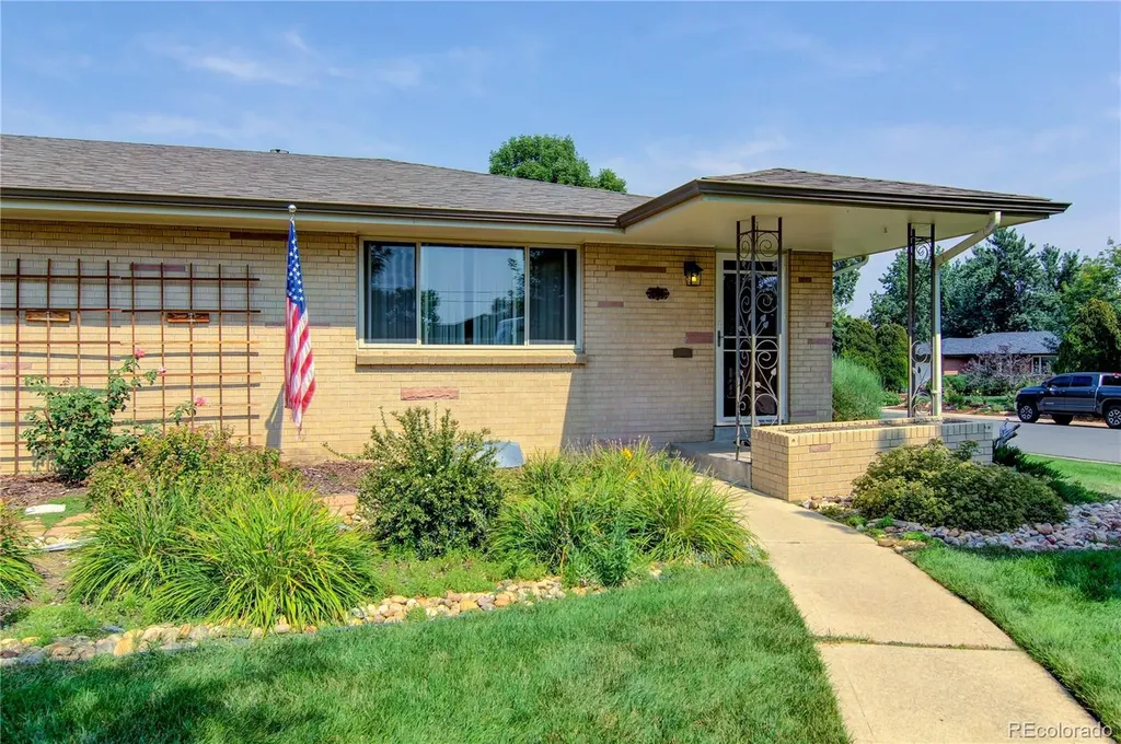 7807 W 33rd Avenue Wheat Ridge CO 80033