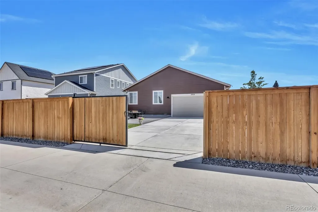 2959 Nectar Street Strasburg CO 80136