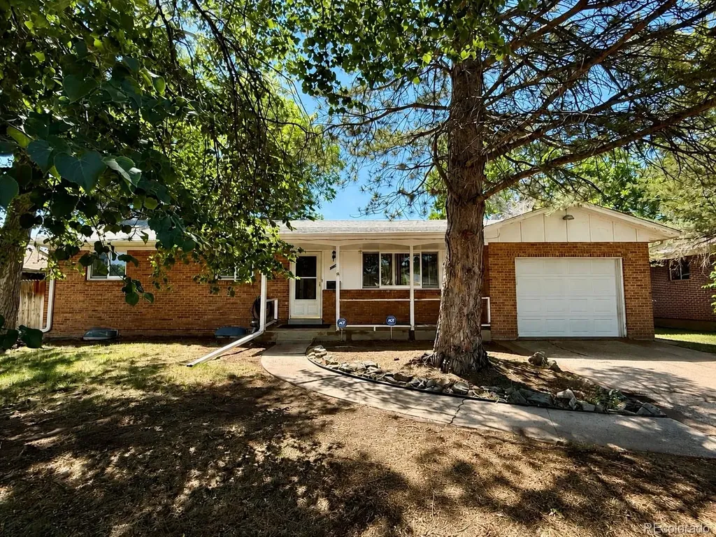 1489 S Carr Street Lakewood CO 80232