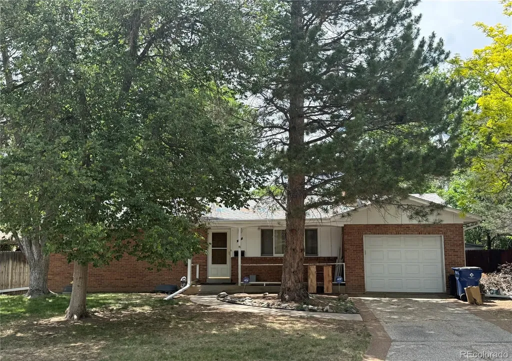1489 S Carr Street Lakewood CO 80232