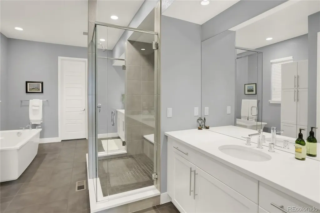 31 S Oneida Court Denver CO 80230