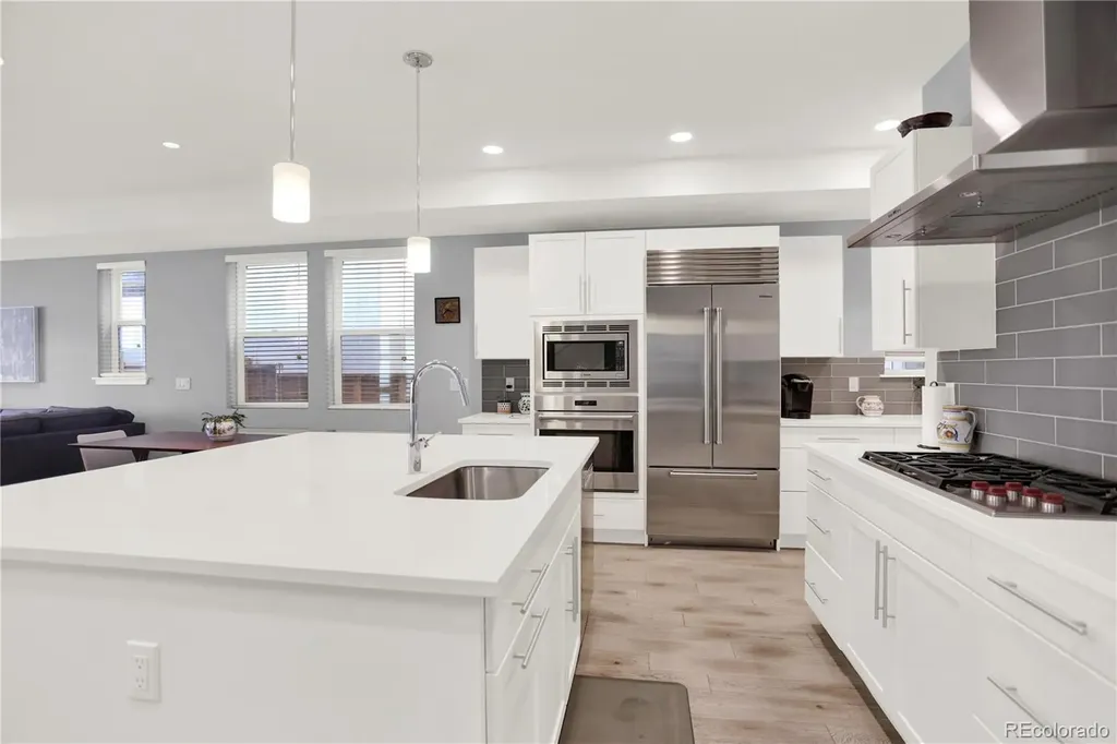 31 S Oneida Court Denver CO 80230