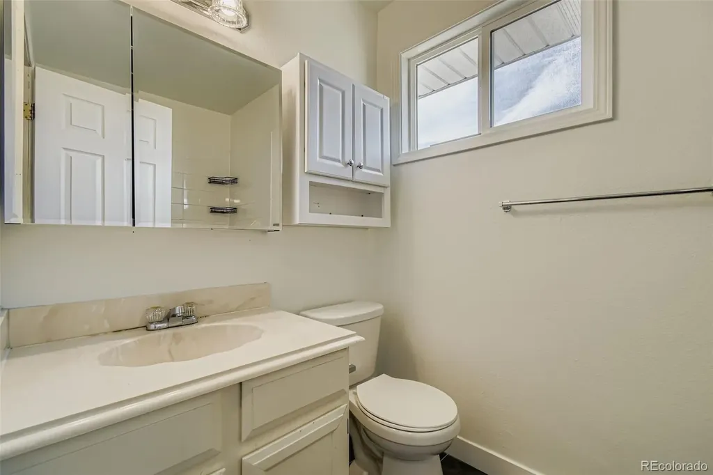 9864 Orangewood Drive Denver CO 80260