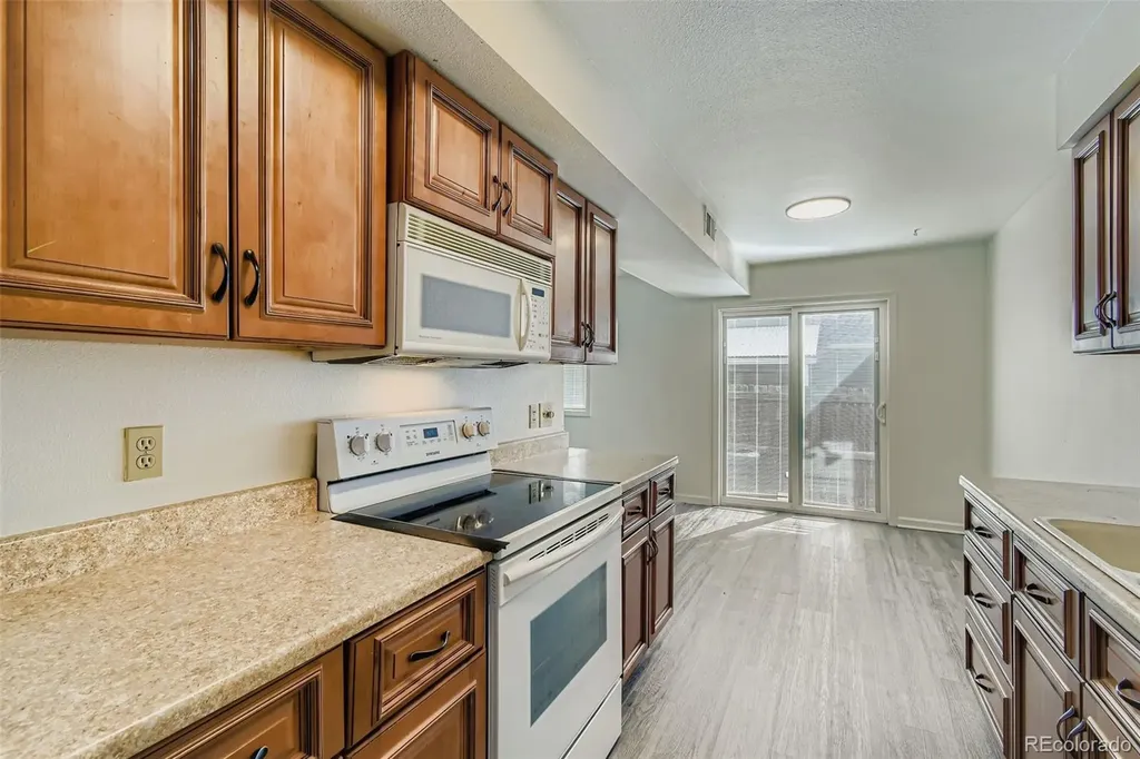 9864 Orangewood Drive Denver CO 80260