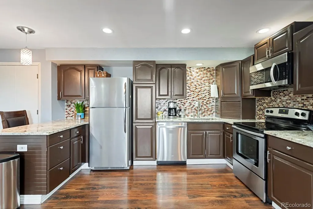 9537 Grandview Avenue Arvada CO 80002