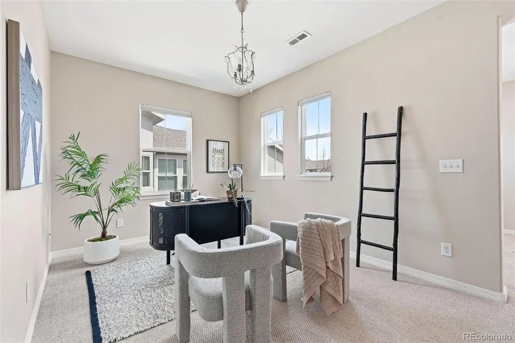 6175 S Paris Street Englewood CO 80111