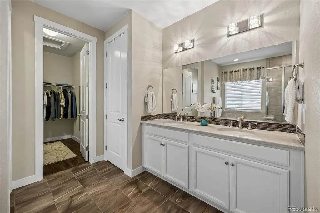24347 E Long Drive Aurora CO 80016