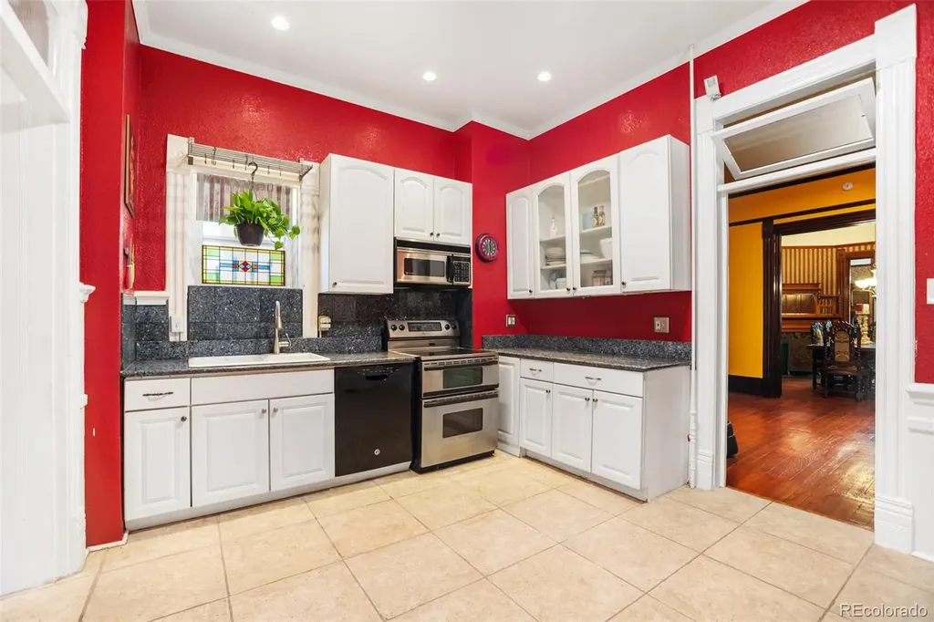 2623 Stout Street Denver CO 80205