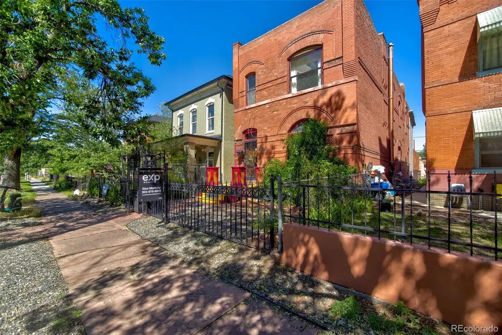 2623 Stout Street Denver CO 80205