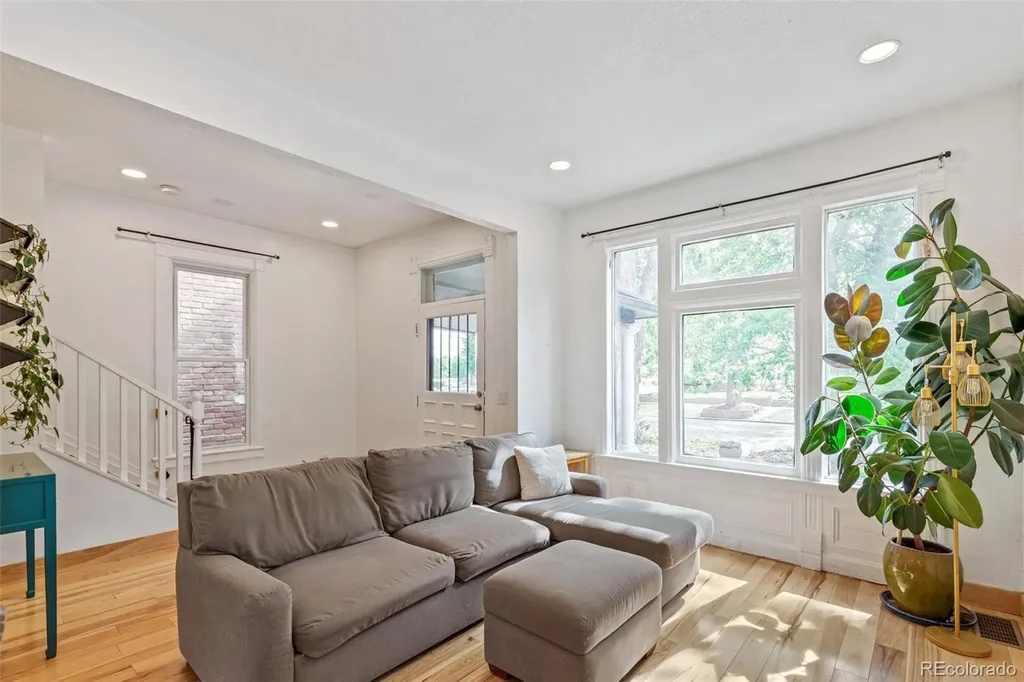 2535 N Gilpin Street Denver CO 80205