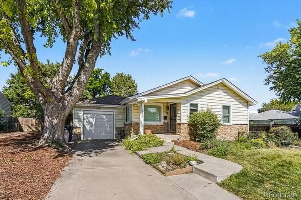 2935 S Clermont Drive Denver CO 80222