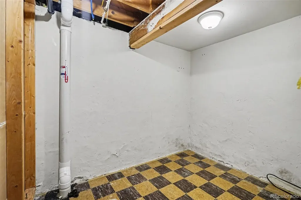 2935 S Clermont Drive Denver CO 80222