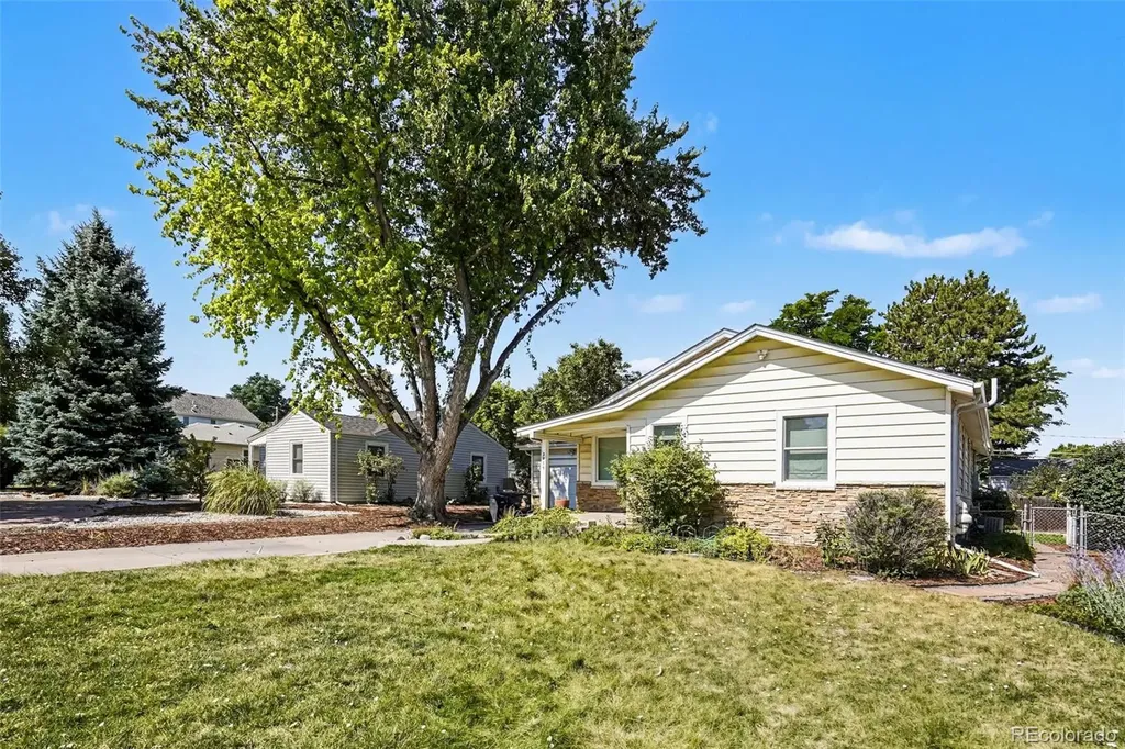 2935 S Clermont Drive Denver CO 80222