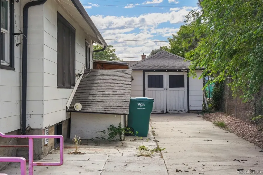 1530 Geneva Street Aurora CO 80010