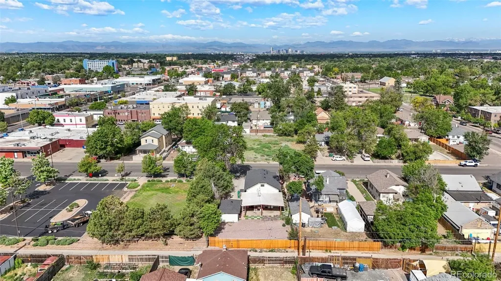 1530 Geneva Street Aurora CO 80010