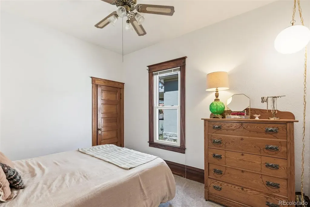 4044 Shoshone Street Denver CO 80211