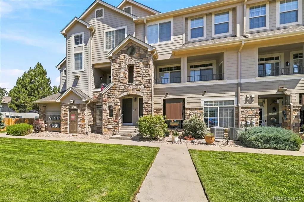 1509 S Florence Court Aurora CO 80247
