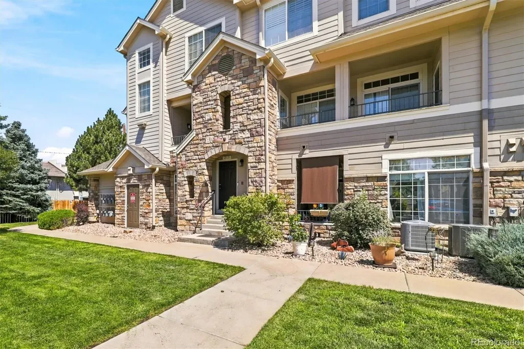 1509 S Florence Court Aurora CO 80247