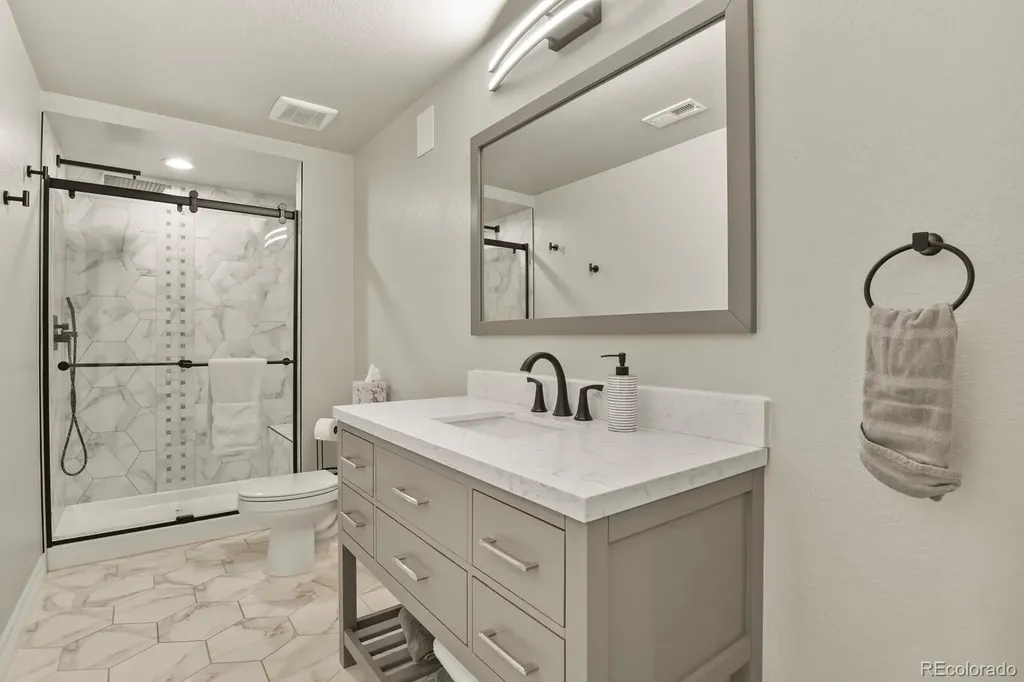 27500 E Lakeview Drive Aurora CO 80016