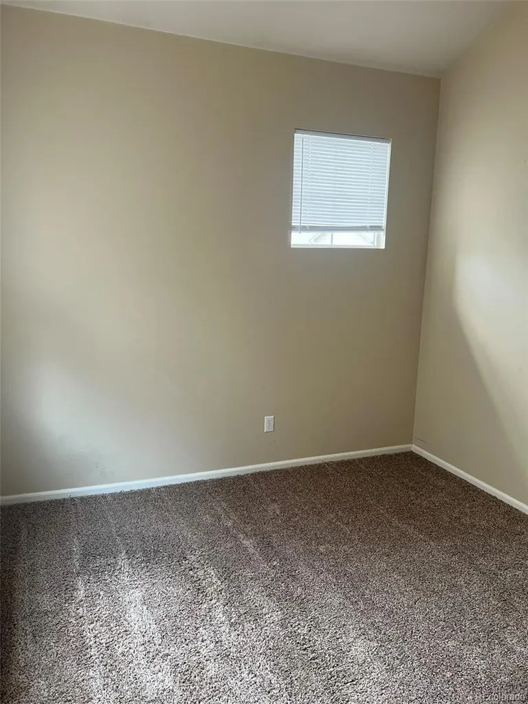 220 Granby Way Aurora CO 80011