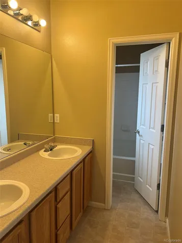 220 Granby Way Aurora CO 80011