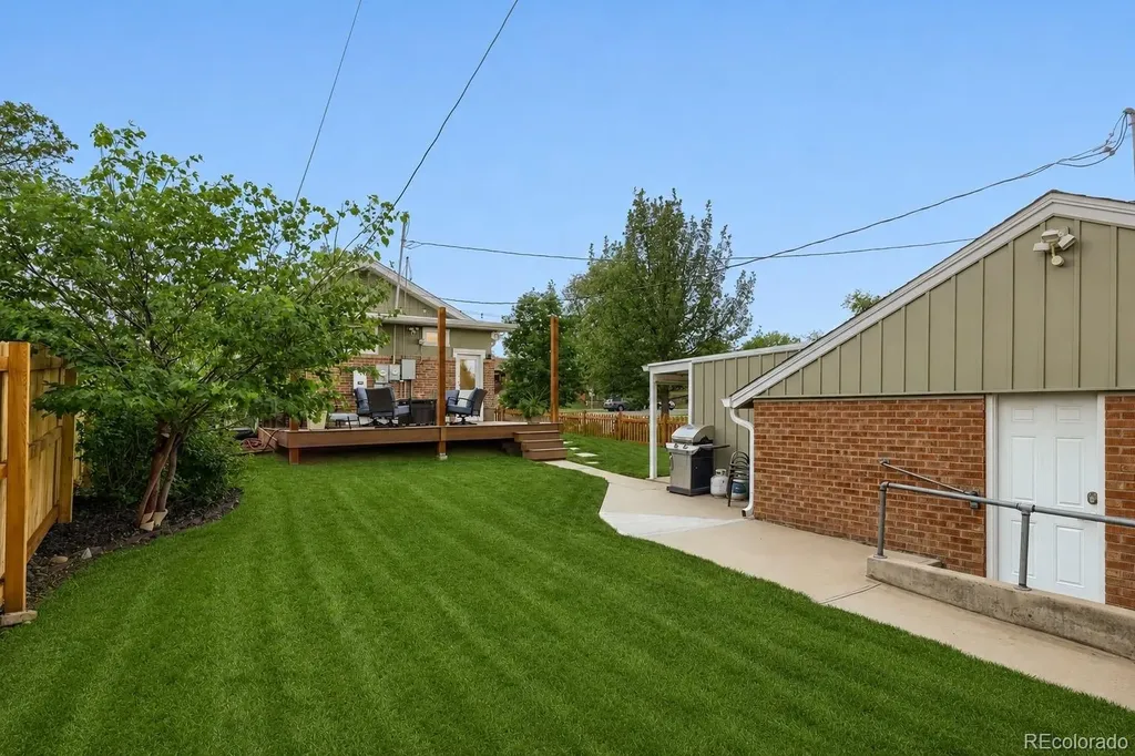 3505 N Steele Street Denver CO 80205