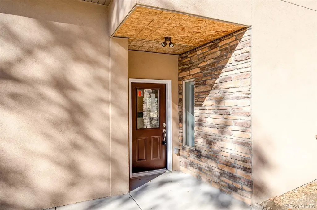 818 E Cucharras Colorado Springs CO 80903