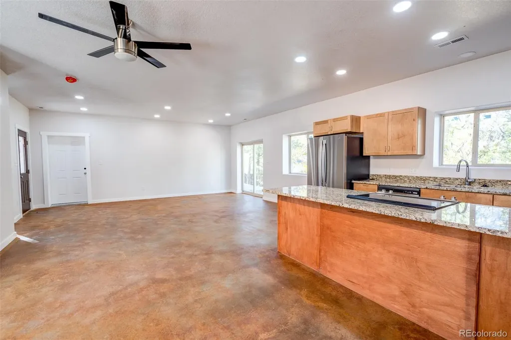 818 E Cucharras Colorado Springs CO 80903
