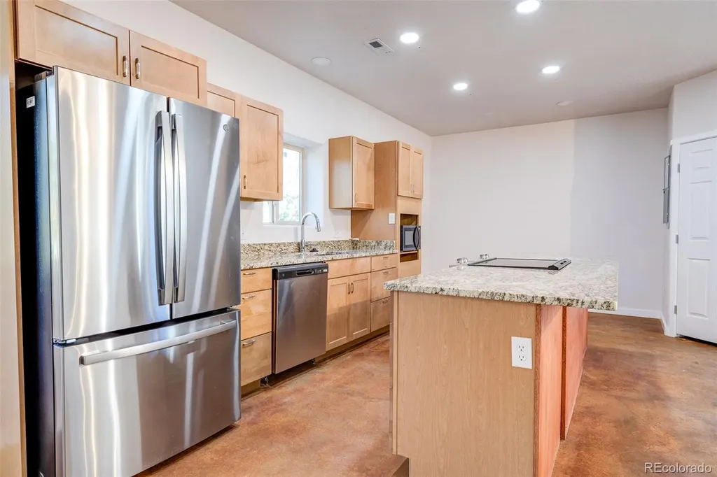 818 E Cucharras Colorado Springs CO 80903